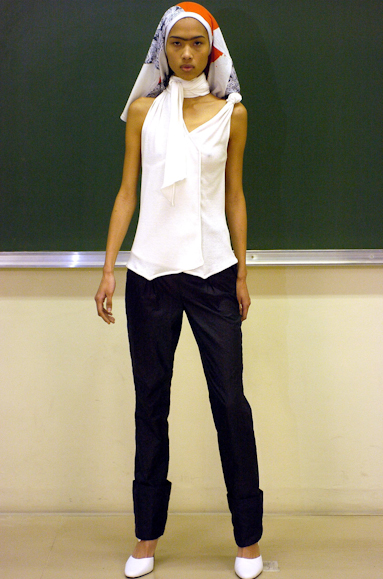 desfiles-lorenzomerlino-saopauloverao2005rtw-106