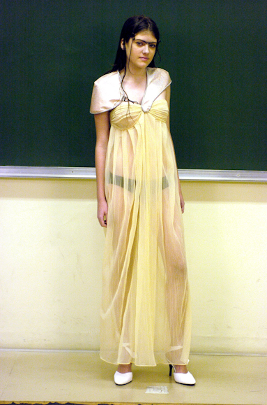 desfiles-lorenzomerlino-saopauloverao2005rtw-116