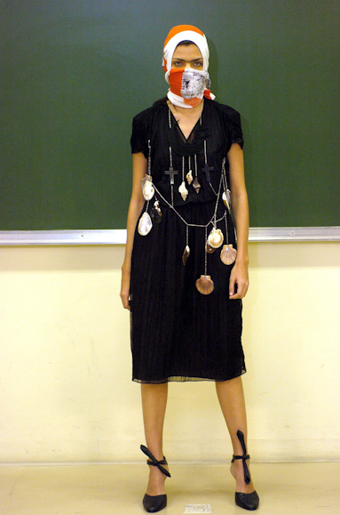 desfiles-lorenzomerlino-saopauloverao2005rtw-118