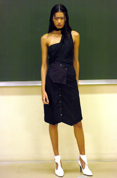 desfiles-lorenzomerlino-saopauloverao2005rtw-123