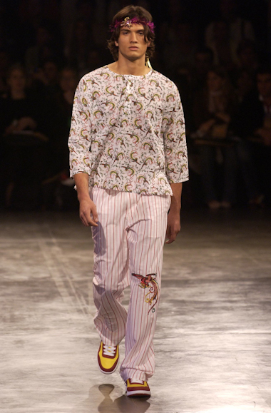 desfiles-marioqueiroz-saopauloverao2005rtw-110