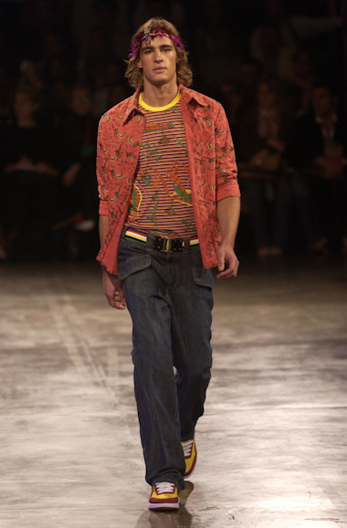 desfiles-marioqueiroz-saopauloverao2005rtw-118