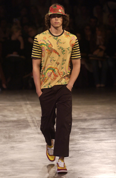 desfiles-marioqueiroz-saopauloverao2005rtw-120