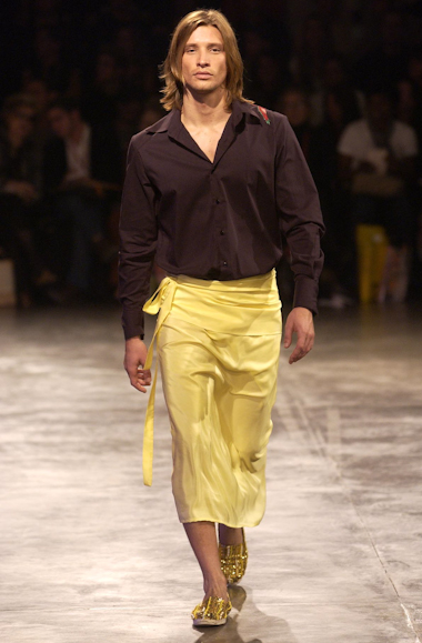 desfiles-marioqueiroz-saopauloverao2005rtw-125