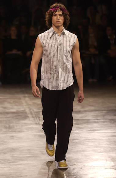 desfiles-marioqueiroz-saopauloverao2005rtw-138