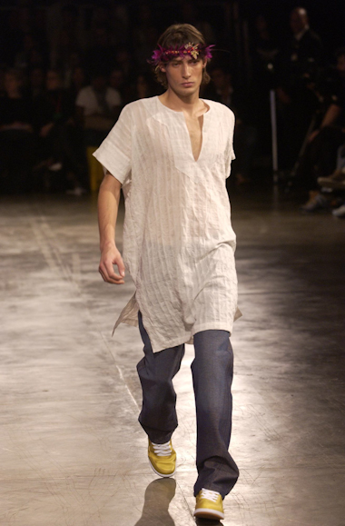 desfiles-marioqueiroz-saopauloverao2005rtw-142