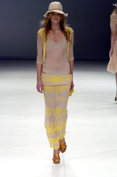 desfiles-patachou-saopauloverao2005rtw-107