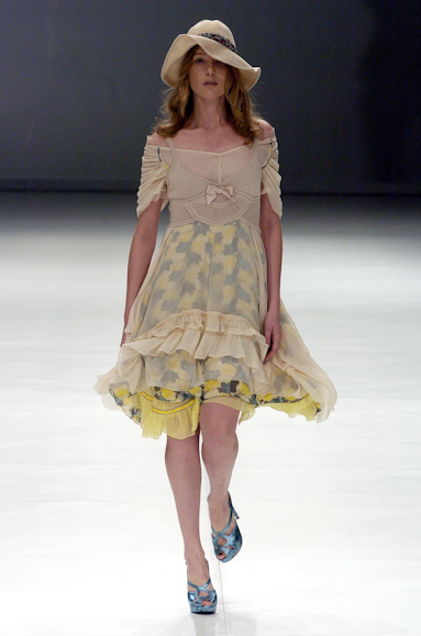 desfiles-patachou-saopauloverao2005rtw-108