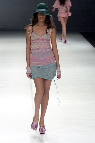 desfiles-patachou-saopauloverao2005rtw-112