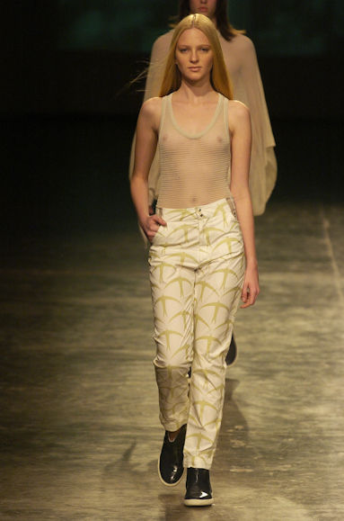 desfiles-osklen-saopauloverao2005rtw-113