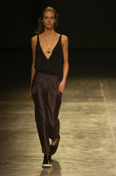 desfiles-osklen-saopauloverao2005rtw-124