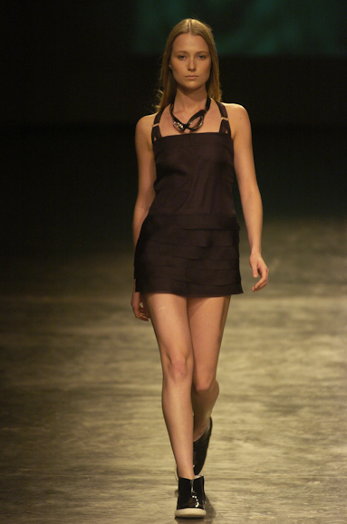 desfiles-osklen-saopauloverao2005rtw-125