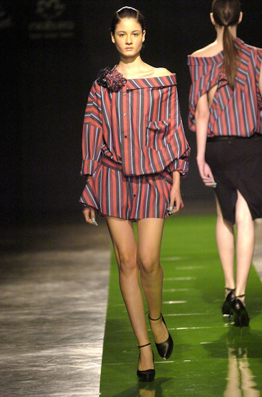 desfiles-reinaldolourenco-saopauloverao2005rtw-110