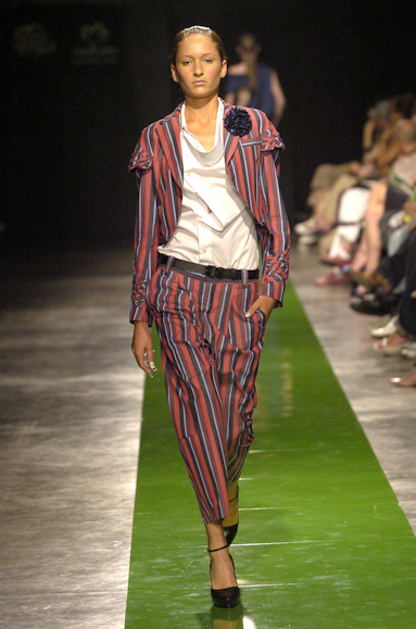 desfiles-reinaldolourenco-saopauloverao2005rtw-113