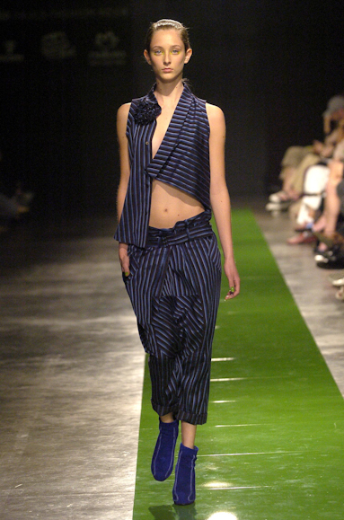 desfiles-reinaldolourenco-saopauloverao2005rtw-118