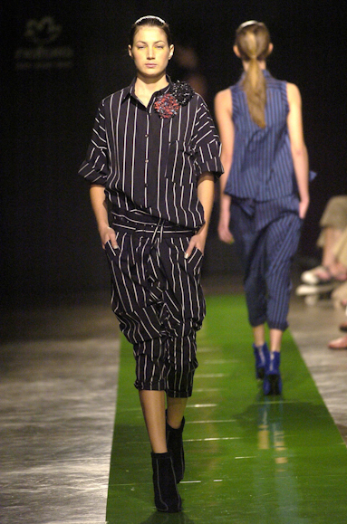 desfiles-reinaldolourenco-saopauloverao2005rtw-119