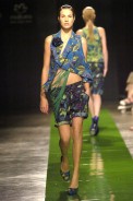 desfiles-reinaldolourenco-saopauloverao2005rtw-122