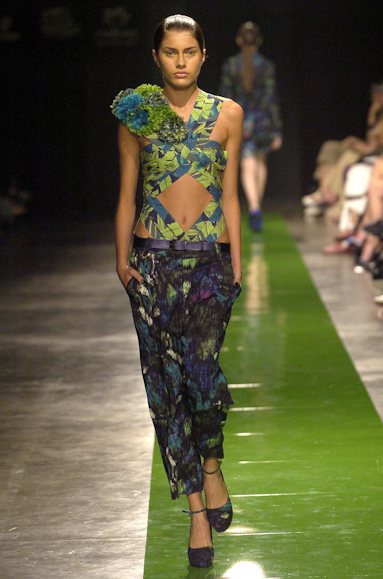 desfiles-reinaldolourenco-saopauloverao2005rtw-130