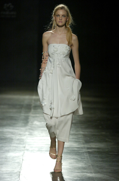 desfiles-renatoloureiro-saopauloverao2005rtw-100