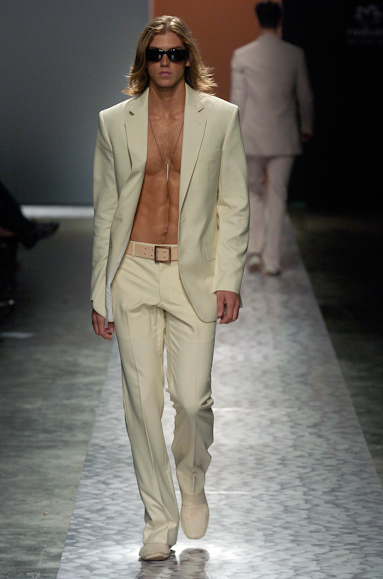 desfiles-ricardoalmeida-saopauloverao2005rtw-101
