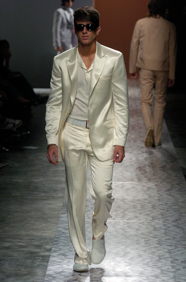 desfiles-ricardoalmeida-saopauloverao2005rtw-105