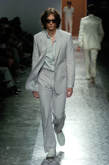 desfiles-ricardoalmeida-saopauloverao2005rtw-106