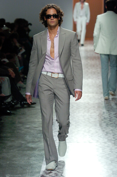 desfiles-ricardoalmeida-saopauloverao2005rtw-121