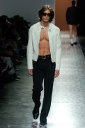 desfiles-ricardoalmeida-saopauloverao2005rtw-130