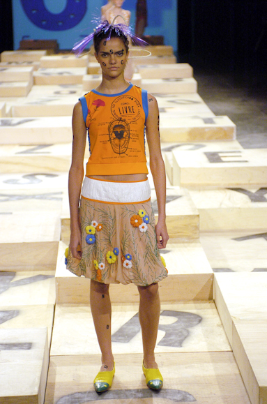 desfiles-ronaldofraga-saopauloverao2005rtw-102