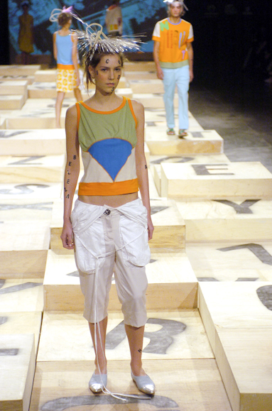 desfiles-ronaldofraga-saopauloverao2005rtw-127