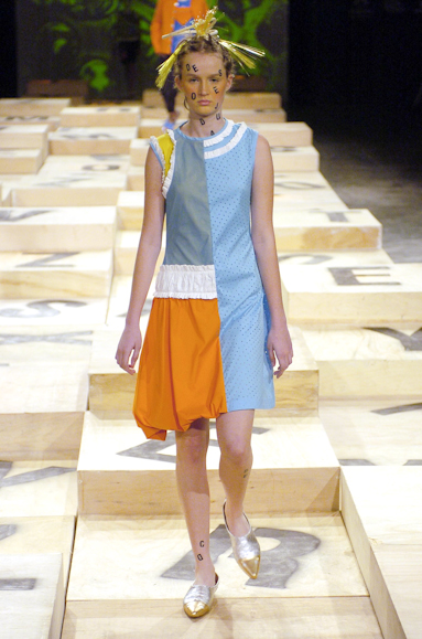 desfiles-ronaldofraga-saopauloverao2005rtw-134