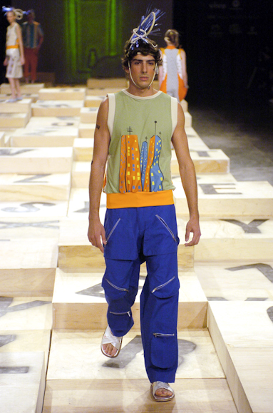 desfiles-ronaldofraga-saopauloverao2005rtw-138