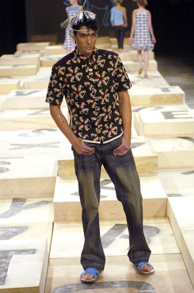 desfiles-ronaldofraga-saopauloverao2005rtw-151