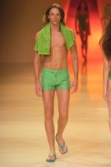 desfiles-rosacha-saopauloverao2005rtw-127