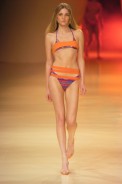 desfiles-rosacha-saopauloverao2005rtw-141