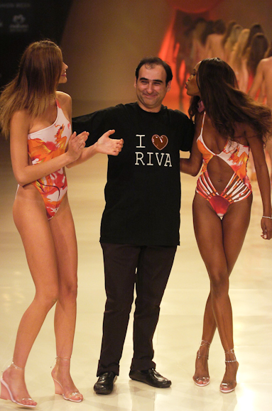 desfiles-rosacha-saopauloverao2005rtw-176