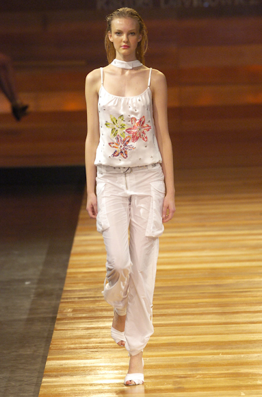 desfiles-uma-saopauloverao2005rtw-100