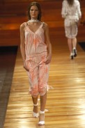 desfiles-uma-saopauloverao2005rtw-107