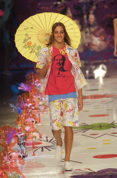 desfiles-zapping-saopauloverao2005rtw-136