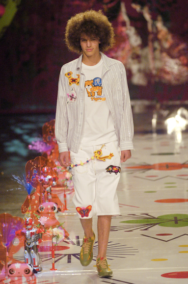 desfiles-zapping-saopauloverao2005rtw-138