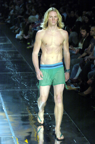 desfiles-zoomp-saopauloverao2005rtw-126