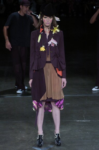 desfiles-alexandreherchcovich-saopauloinverno2005rtw-105
