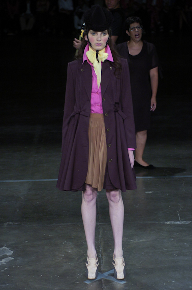 desfiles-alexandreherchcovich-saopauloinverno2005rtw-107