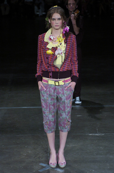 desfiles-alexandreherchcovich-saopauloinverno2005rtw-115