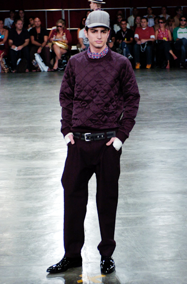 desfiles-alexandreherchcovichmen-saopauloinverno2005rtw-104