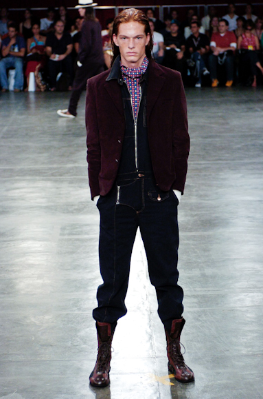 desfiles-alexandreherchcovichmen-saopauloinverno2005rtw-108
