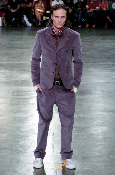 desfiles-alexandreherchcovichmen-saopauloinverno2005rtw-114