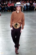 desfiles-alexandreherchcovichmen-saopauloinverno2005rtw-123