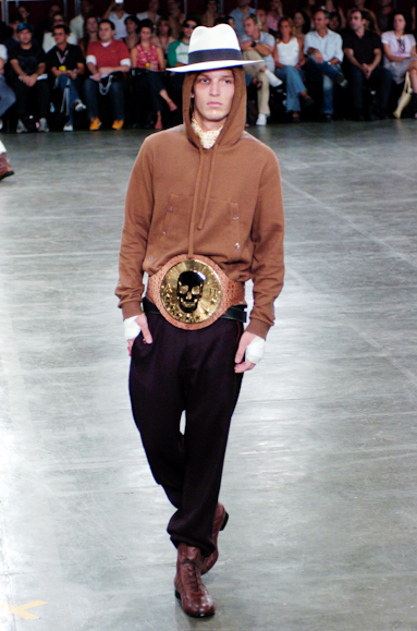 desfiles-alexandreherchcovichmen-saopauloinverno2005rtw-123