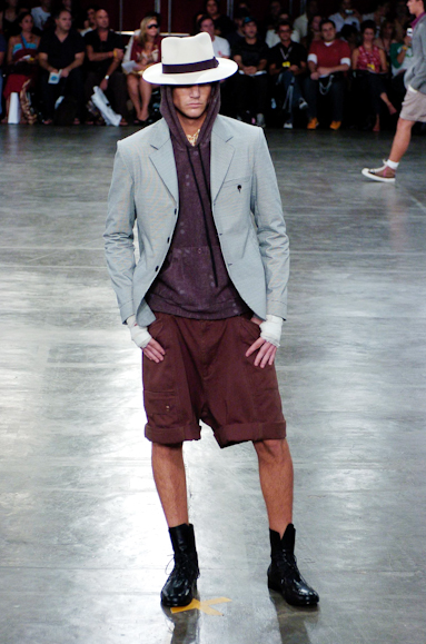 desfiles-alexandreherchcovichmen-saopauloinverno2005rtw-131